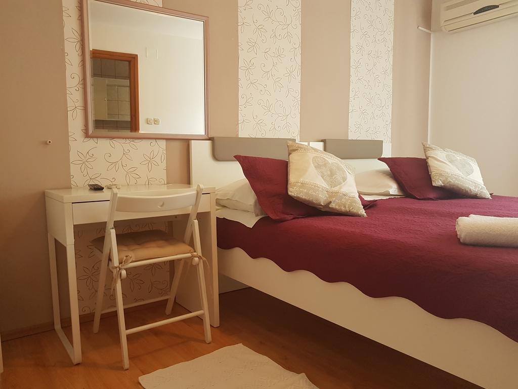 Guest Accomodation Zura สกราดิน ภายนอก รูปภาพ